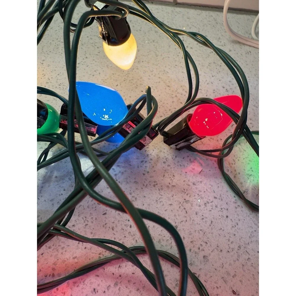VINTAGE Mid Century Christmas String Lights Bulb Holly Lite 15 Light 915JK
